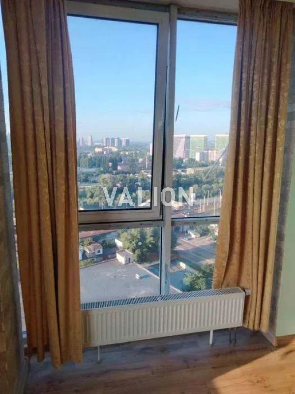 Продаж 2к квартири 48,7 м², 20 поверх, вид на озеро Тельбін,