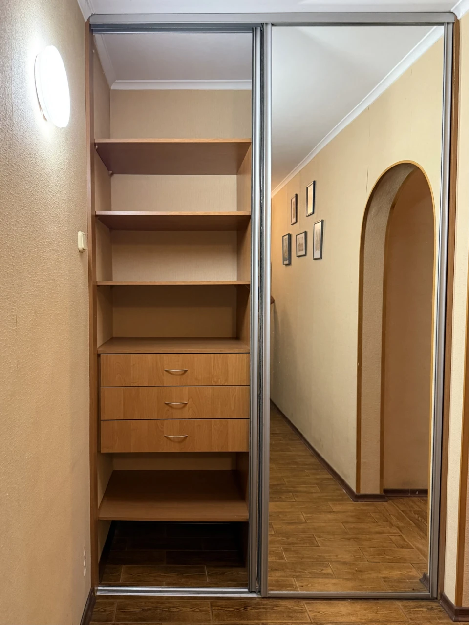 Продаж квартири вул. Гетьмана Вадима (Індустріальна) 46а в К