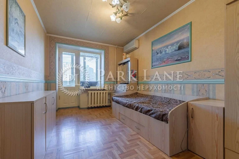 Продаж Ахматової Анни 7/15 Позняки Дарницький Драгоманова пр