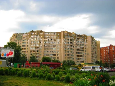 Продаж Ахматової Анни 7/15 Позняки Дарницький Драгоманова пр