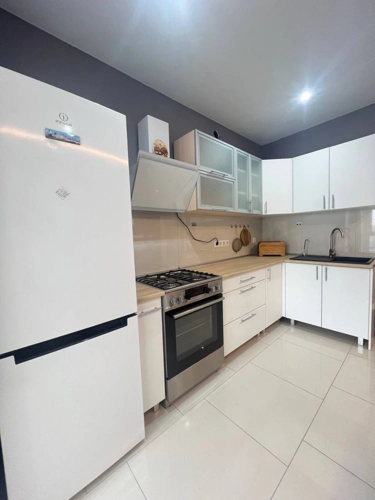 Продам 1 ком. 60м.кв. ЖК Ривер Парк 75000$