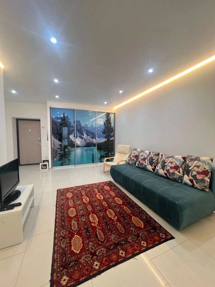 Продам 1 ком. 60м.кв. ЖК Ривер Парк 75000$