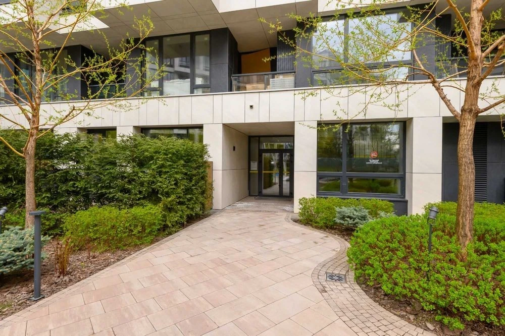 Newly renovated apartment for sale in Unit City, from the owner