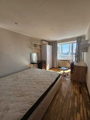 Продам 3-к квартиру с мебелью и техникой Титова район (Генер
