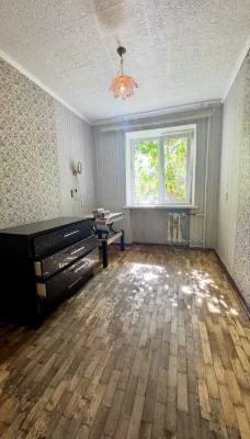 Продам 2-комн. квартиру на Кичкасе. 3/5, кирпичный дом