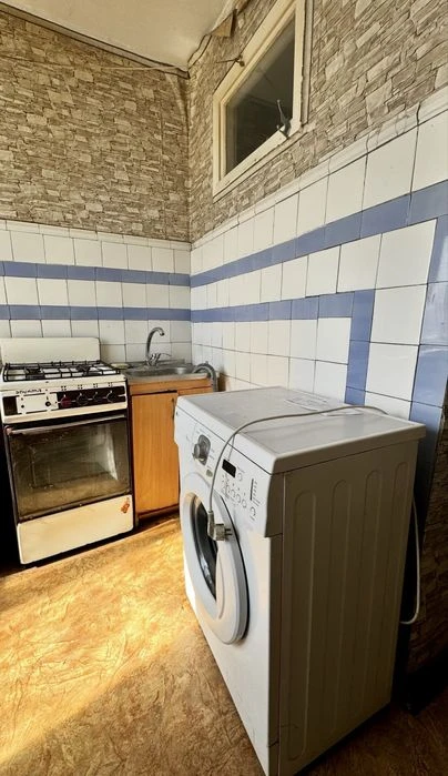 Продам 2-комн. квартиру на Кичкасе. 3/5, кирпичный дом