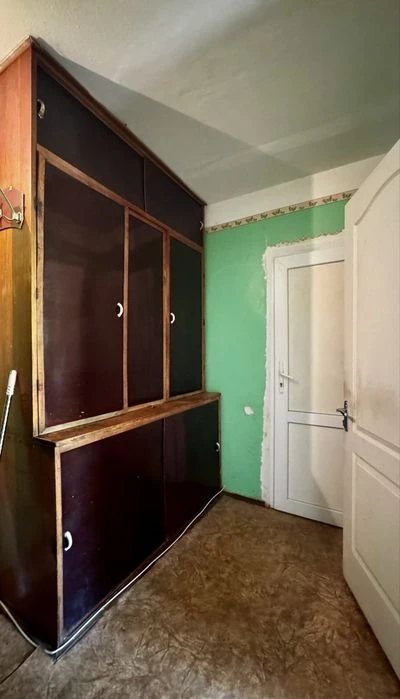 Продам 2-комн. квартиру на Кичкасе. 3/5, кирпичный дом