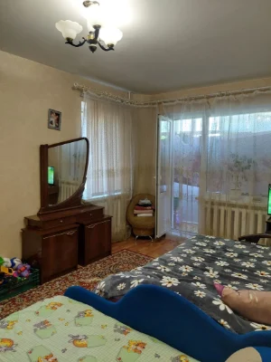 Продам 1 ком 34  м,( средний этаж) ул. Шишкина/Вузовский