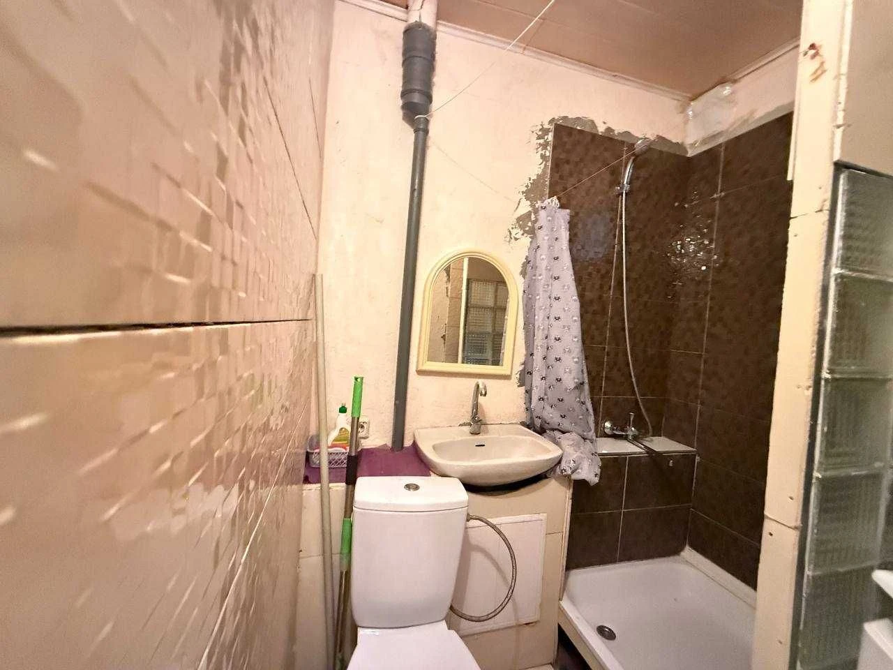 1 комнатная 30 м2 Таирова ул. Королева рядом Успех