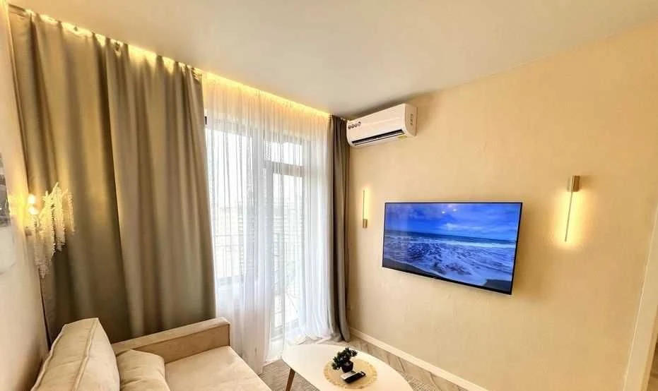 For sale 1 room apartment. Renovation. New building. Arcadia.