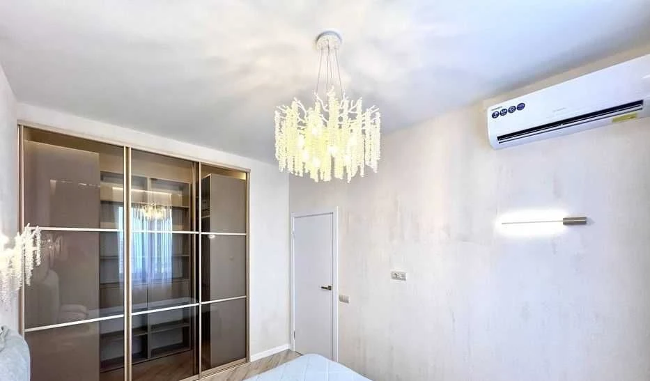 For sale 1 room apartment. Renovation. New building. Arcadia.