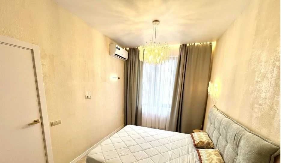 For sale 1 room apartment. Renovation. New building. Arcadia.