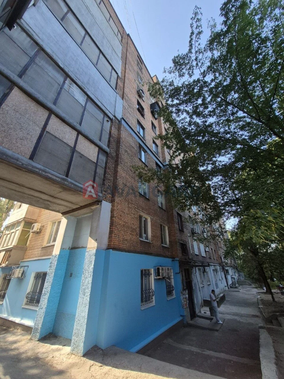 Продаж 2 кімн.квартира район малого ринку
