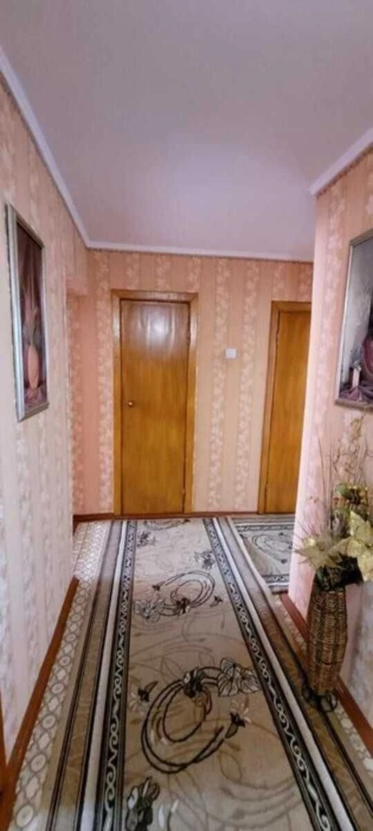 Продаж 3 кімнатної квартири. Виставка. Меблі і техніка залиш