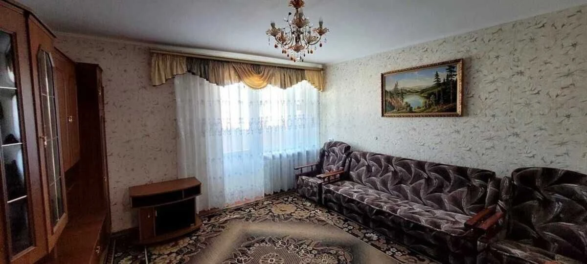 Продаж 3 кімнатної квартири. Виставка. Меблі і техніка залиш