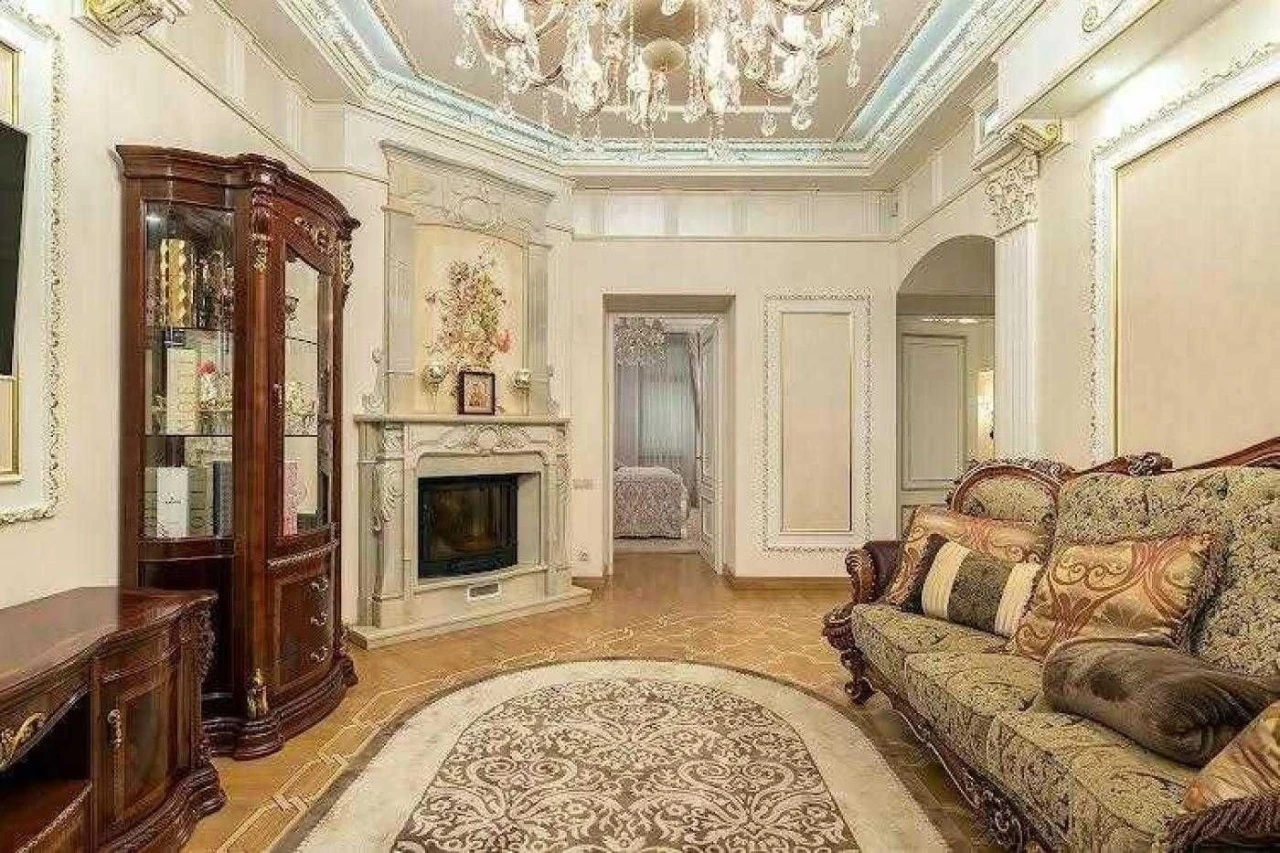 3 кімнатна квартира з дизайнерським ремонтом, вулиця Коцюбин