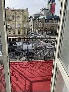 Бессарабская площадь, 7 , 3- комнатная квартира с ремонтом