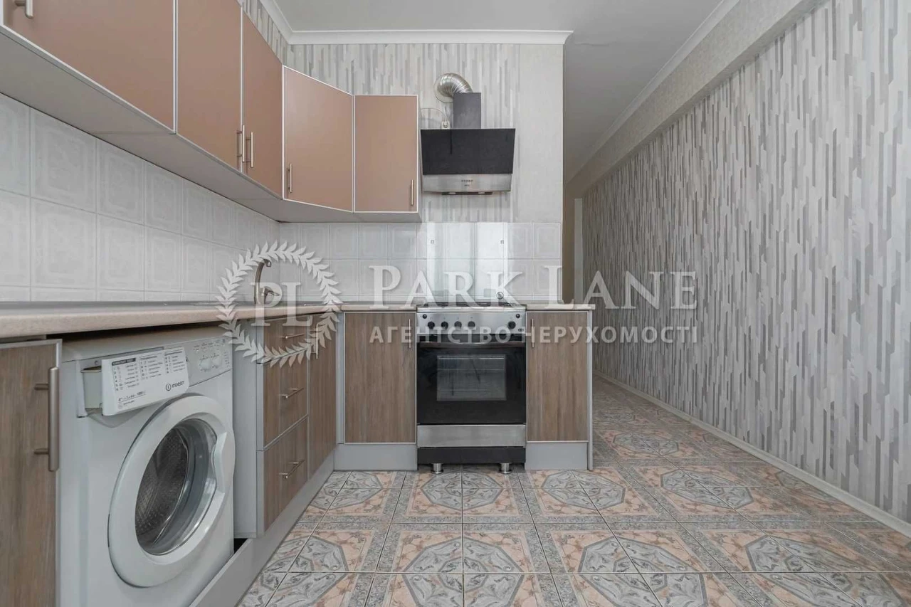 Продаж 2 к квартири бульв. Лесі Українки 36Б Центр Печерськ