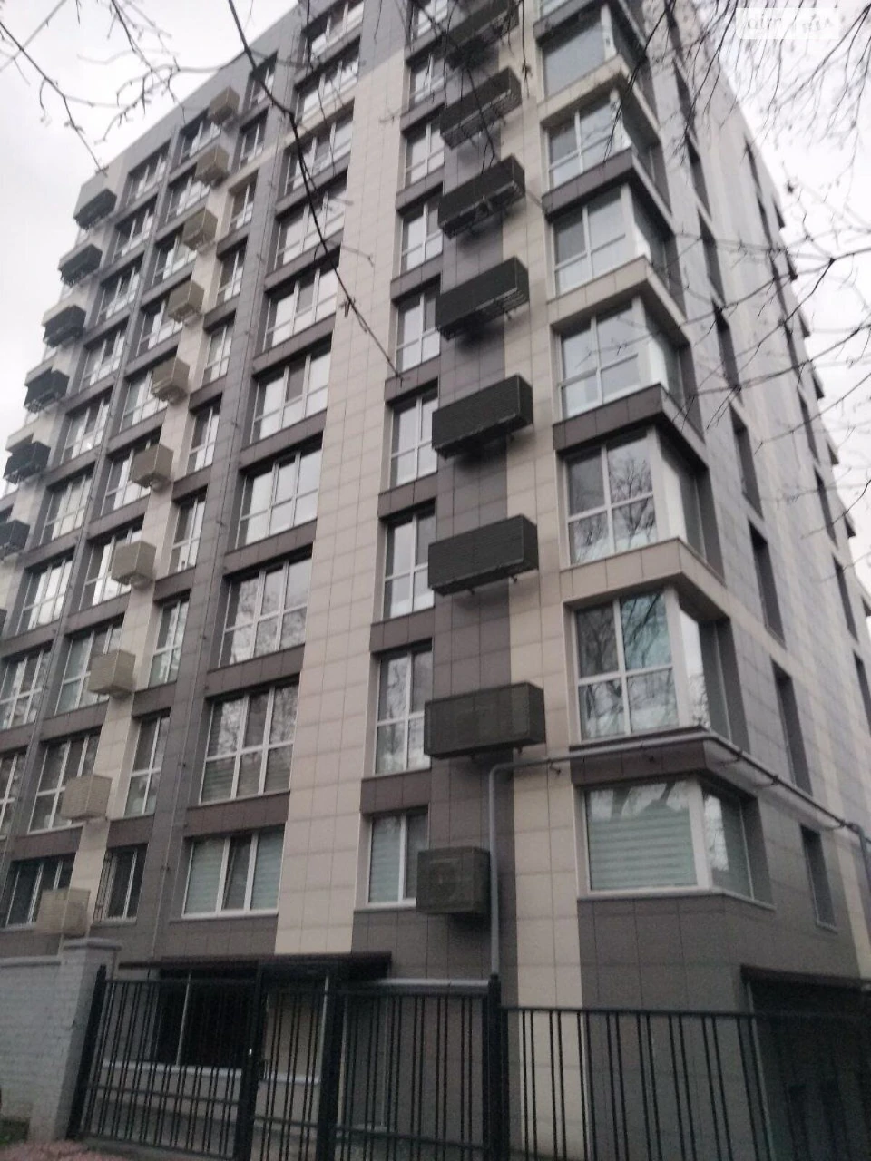 Продам 2к.кв. в Будинку на Тiтова