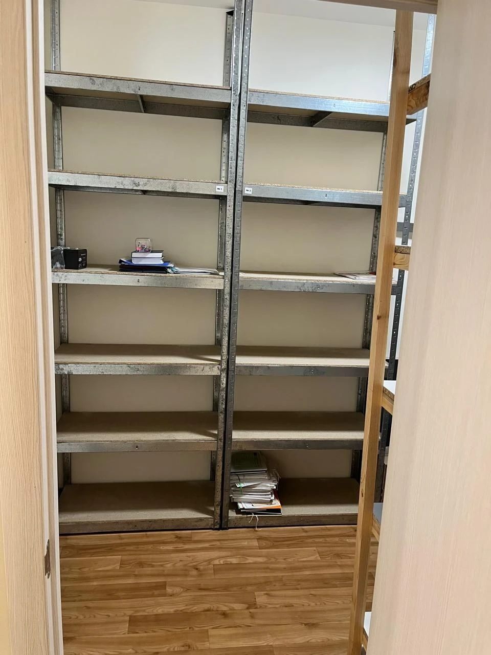Продам 2к.кв. в Будинку на Тiтова
