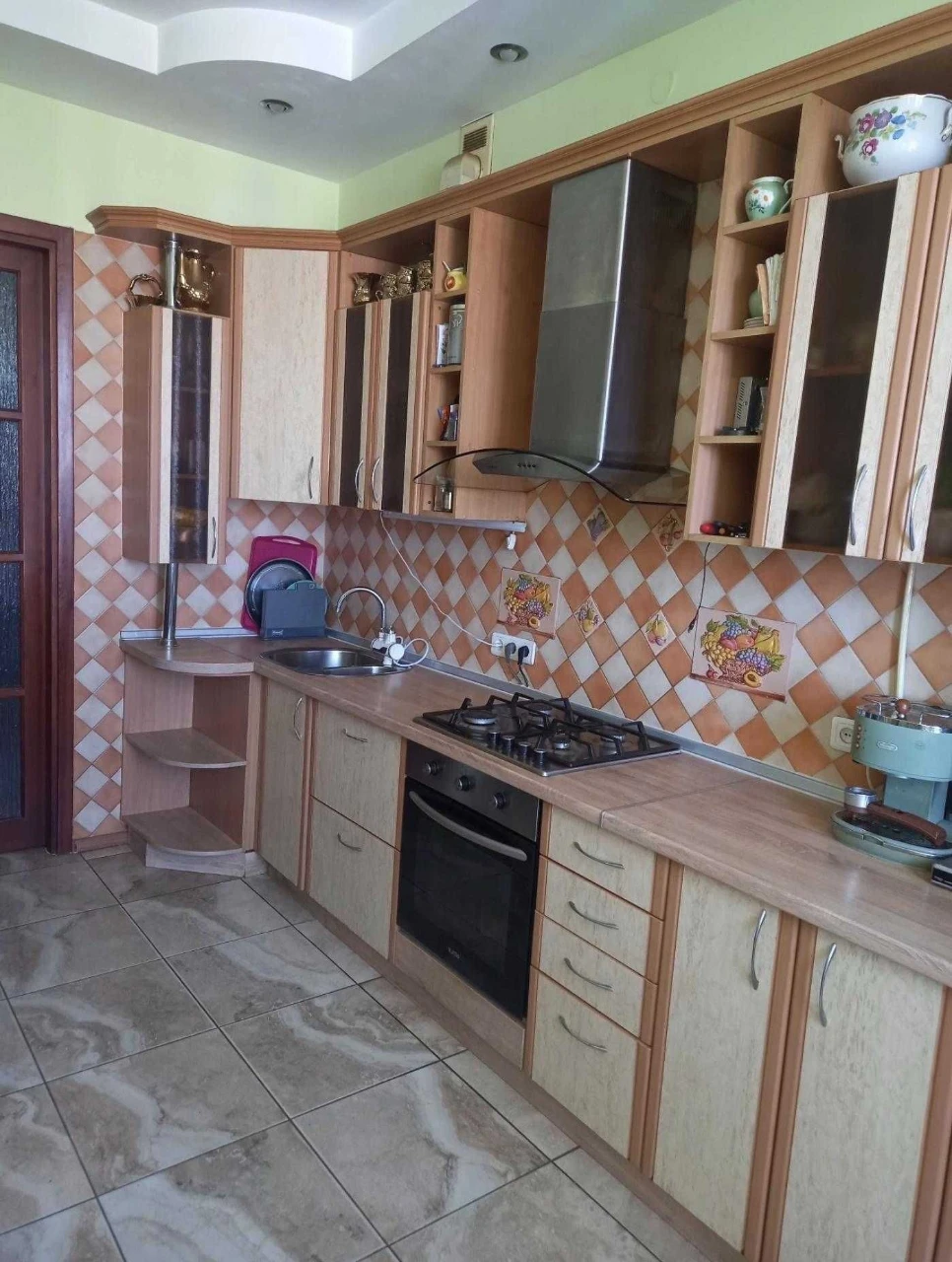 Під держпрограми: 4к дворівнева 115 м² на Тополиній, меблі,