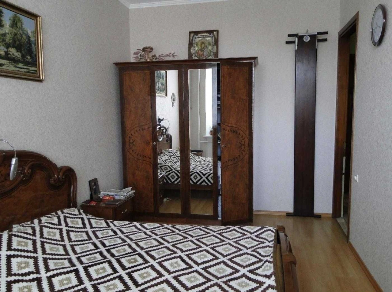 Під держпрограми: 4к дворівнева 115 м² на Тополиній, меблі,