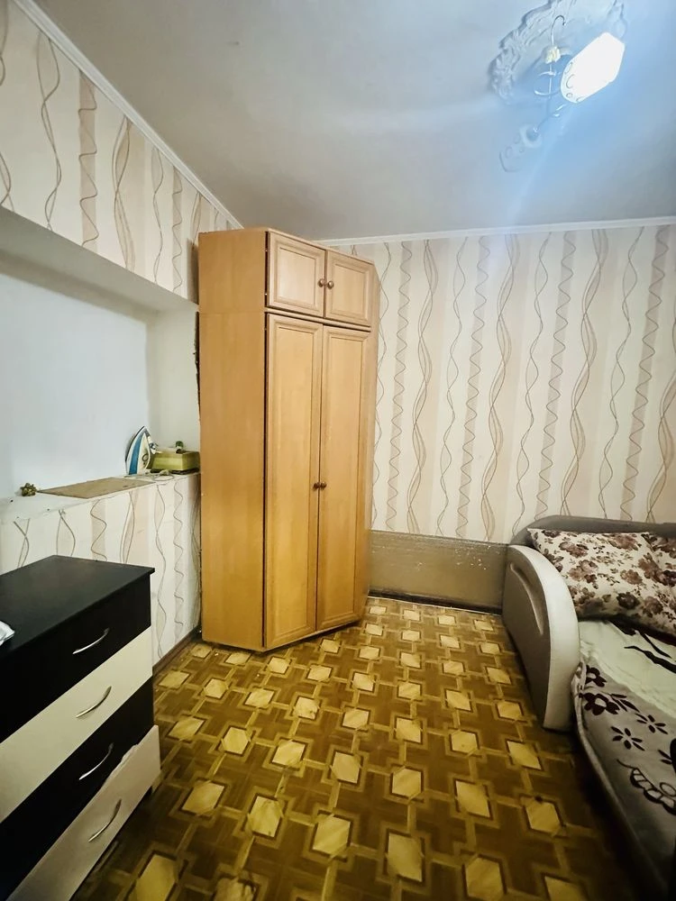Продам Две 2-комнатные квартиры на земле на ул. Глиняная, Ма