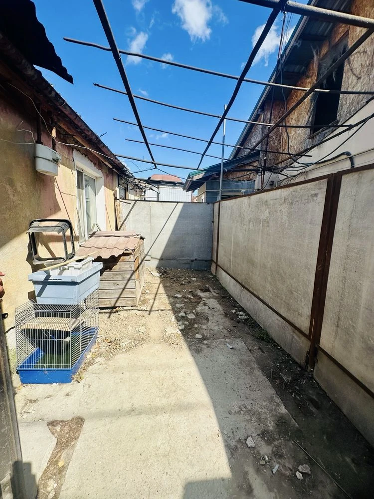 Продам Две 2-комнатные квартиры на земле на ул. Глиняная, Ма