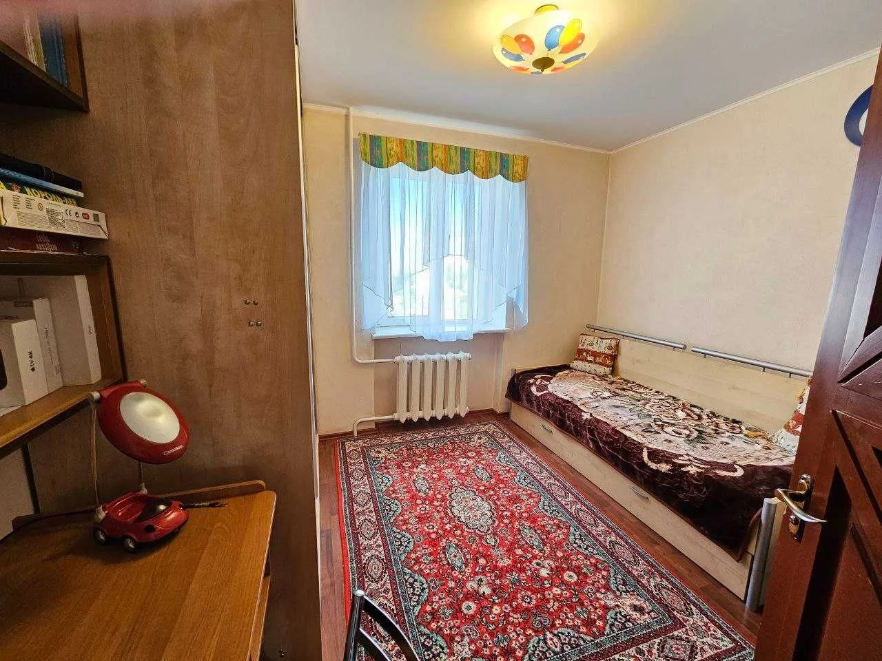 Таирова/Вильямса, 3 комн,кирпич, капитальный ремонт,мебель,г