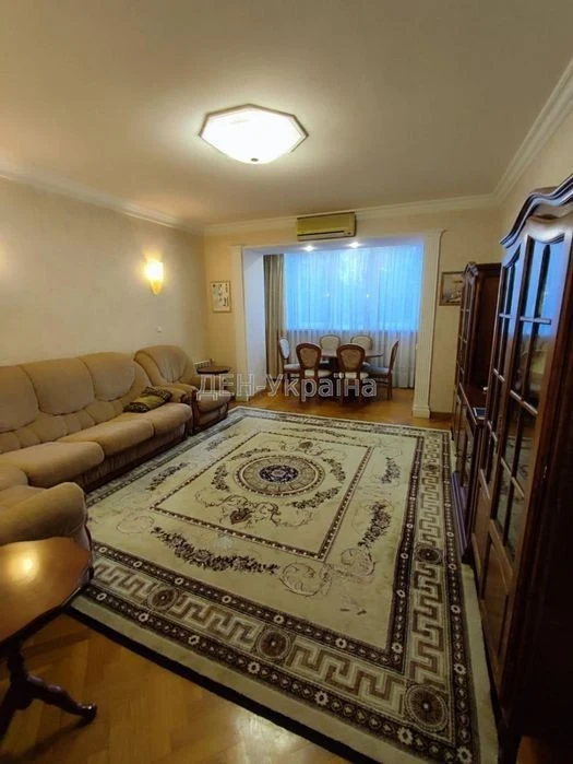 No commissionSale of a three-room apartment G. Almazova 6, 19950