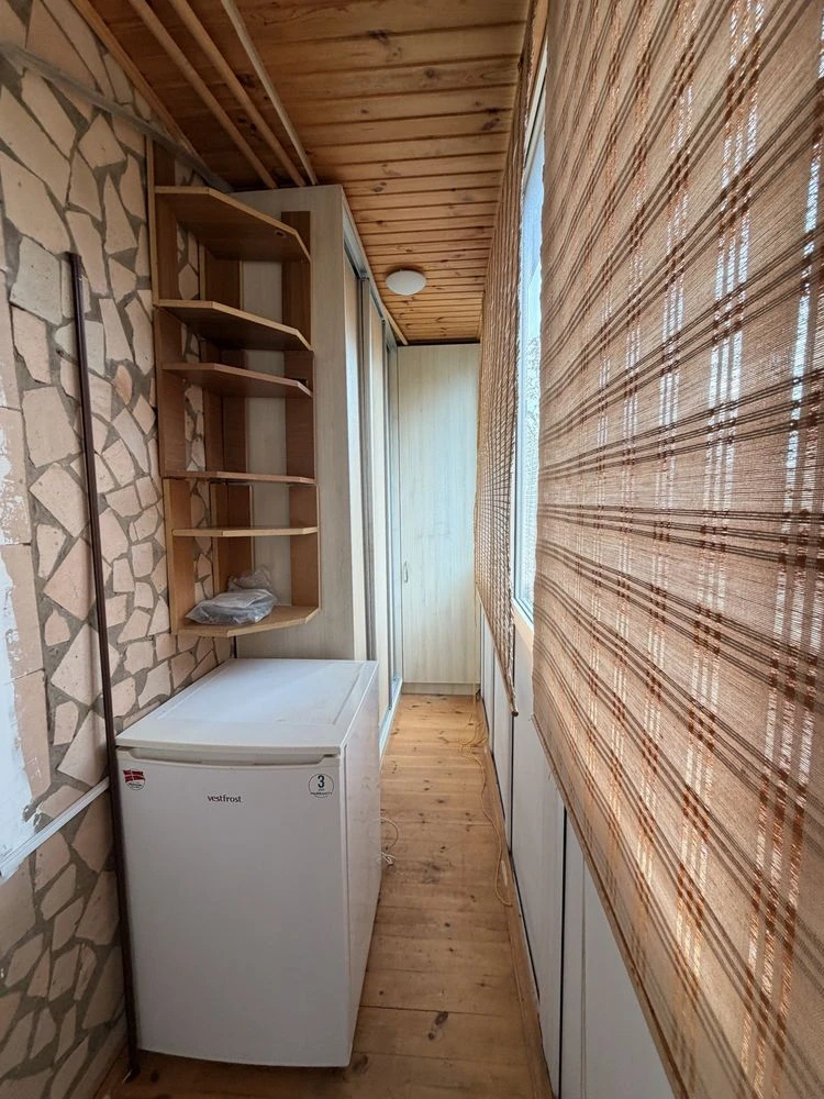 Продається простора 4 кімнатна квартира