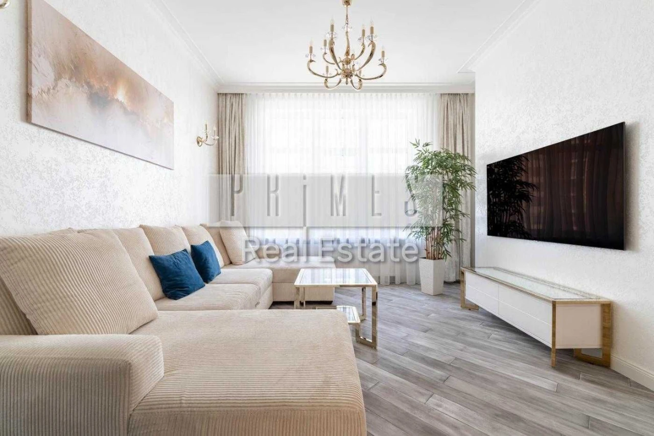 Без% Продаж 5 кімнатної квартири (208 м), вул. Драгомирова,
