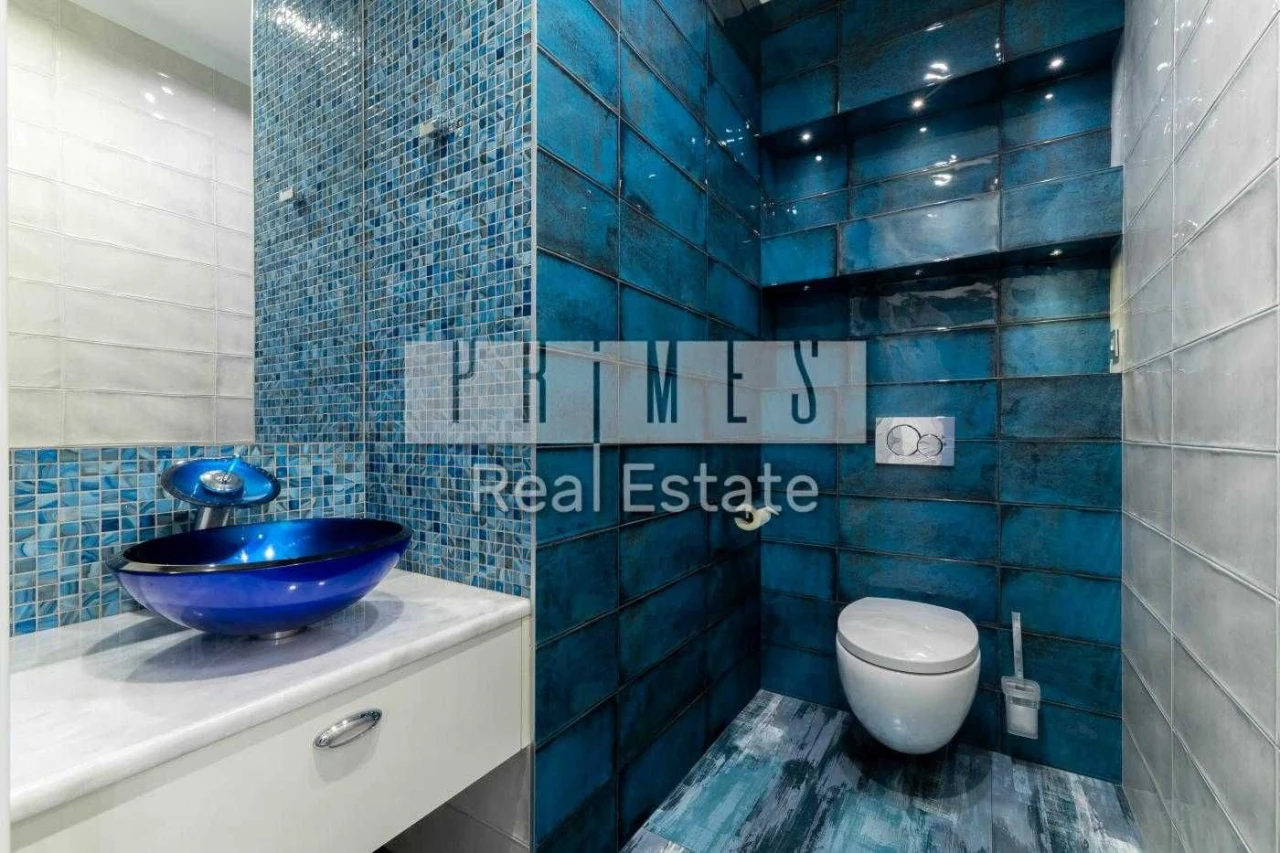 Без% Продаж 5 кімнатної квартири (208 м), вул. Драгомирова,