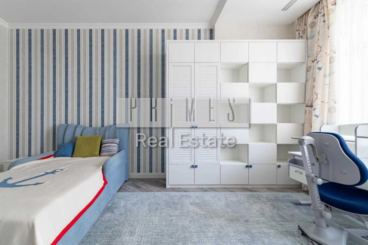 Без% Продаж 5 кімнатної квартири (208 м), вул. Драгомирова,