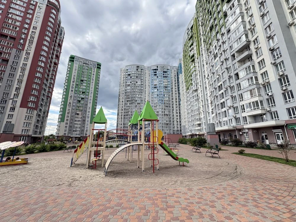 Продаж 1-кім. ЖК Каховська