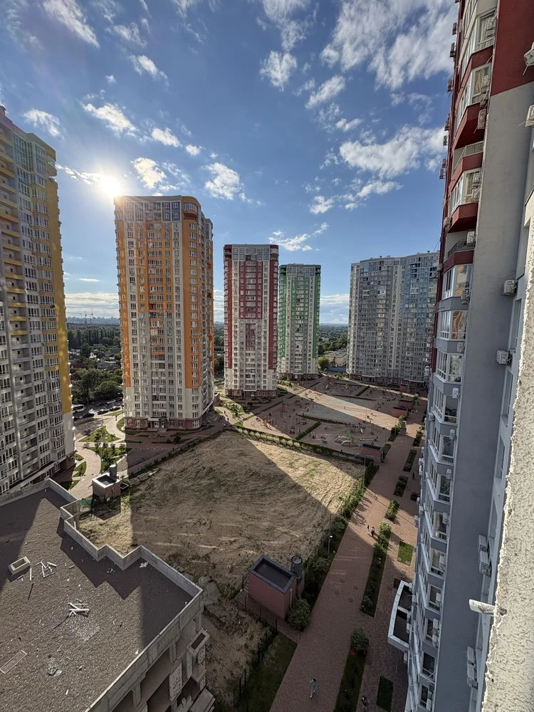 Продаж 1-кім. ЖК Каховська