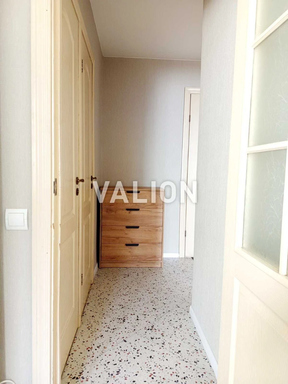 Продажа 1-комнатной квартиры 34м2 р-н Оболонь, пл.Оболонская