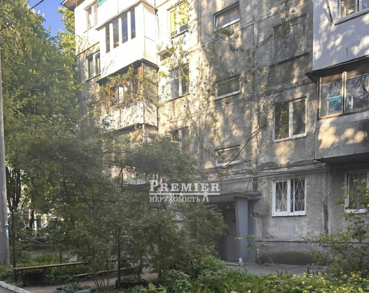 Продам 3-х кімнатну квартиру на Заболотного/ Героїв оборони