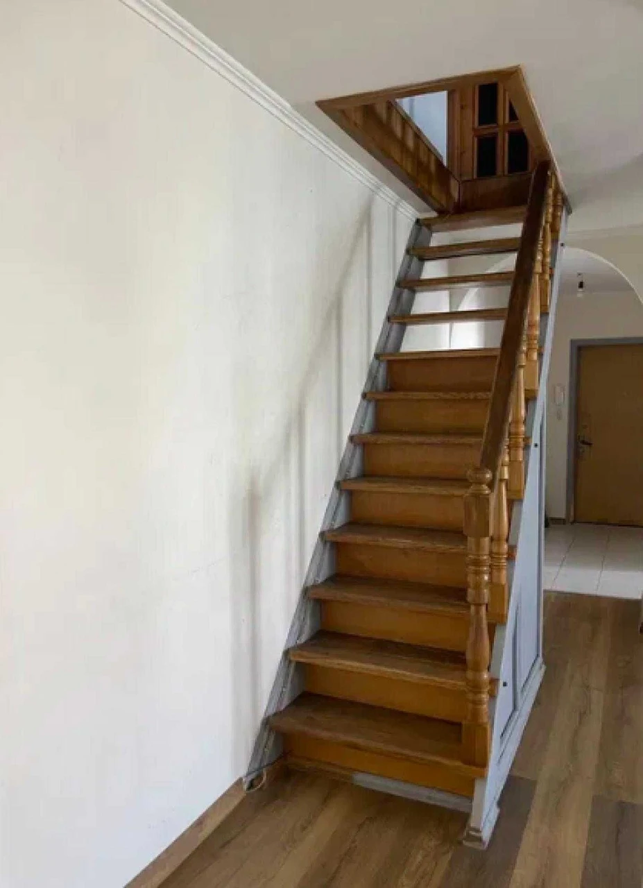 Під держпрограми: 3к + мансарда 50 м² на Бабаджаняна, Черему