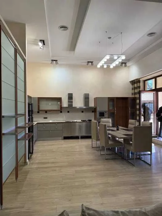 Продаж будинку | 8 ст. Фонтану | 560 м² | 19 соток