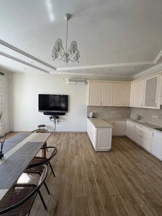 Продаж будинку | 8 ст. Фонтану | 560 м² | 19 соток