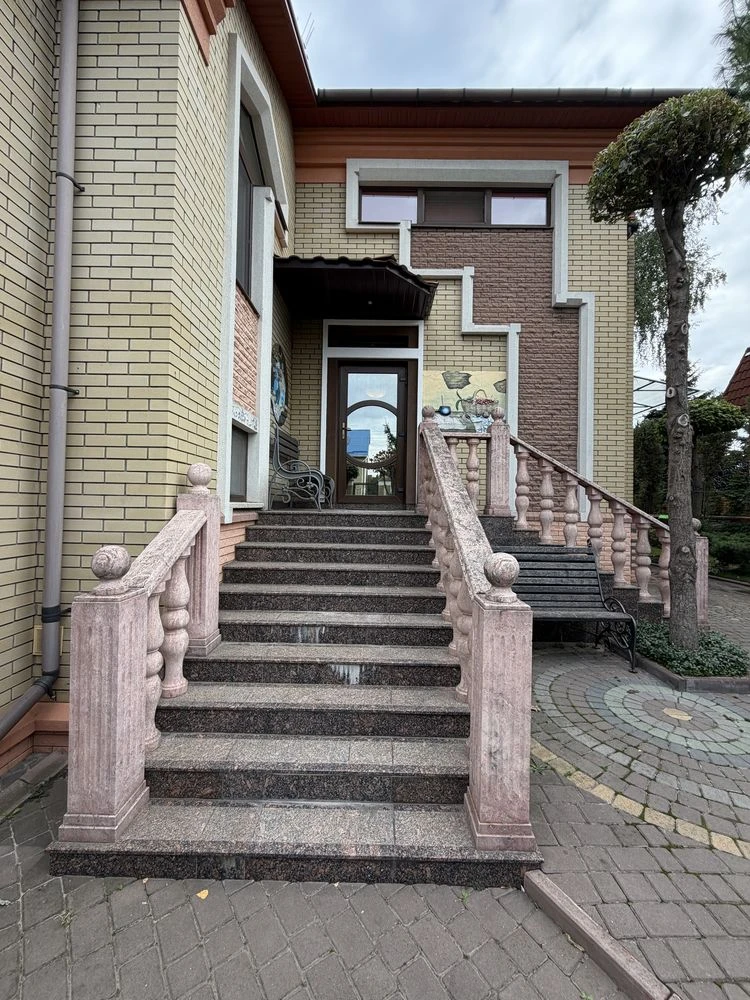 Статусная загородная резиденция | 270 м² + гостевой дом 100