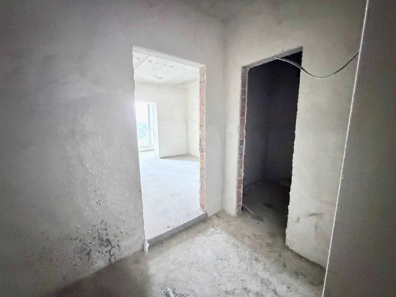 Продаж квартири в готовому будинку з шикарною панорамою за д