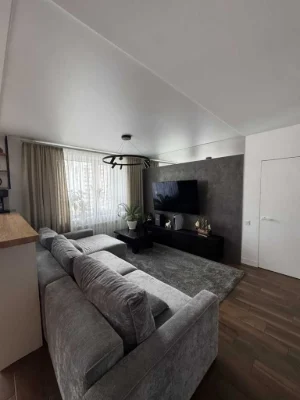 Продам 2к квартиру, 71кв.м, 8/9 пов, цегла, котел, Левада