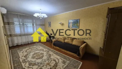 Затишна 3-к на Алмазному з автономним опаленням, балконом та