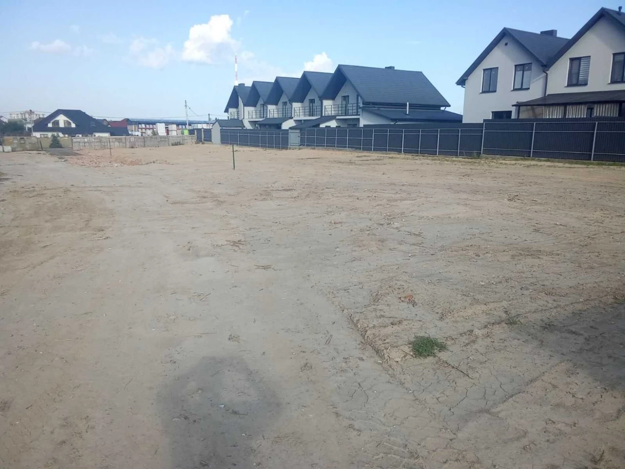 Продам земельну ділянку в межах м. Луцьк