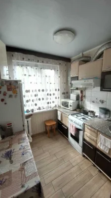 Продам 2-х комн. квартиру, Є-Відновлення, Ваучер