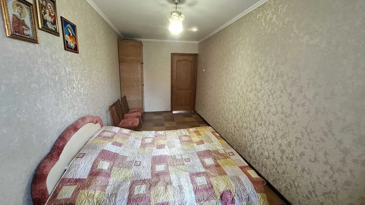 Продам 2-х комн. квартиру, Є-Відновлення, Ваучер