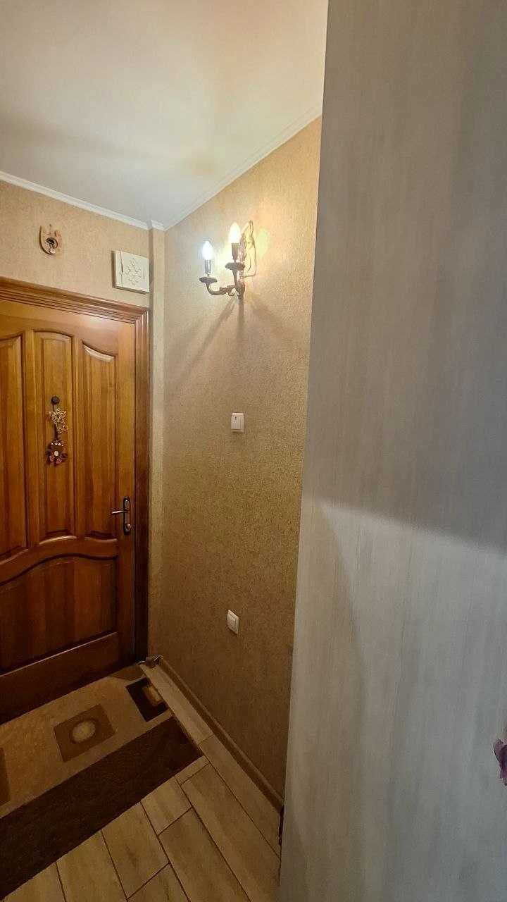 Продам 2-х комн. квартиру, Є-Відновлення, Ваучер