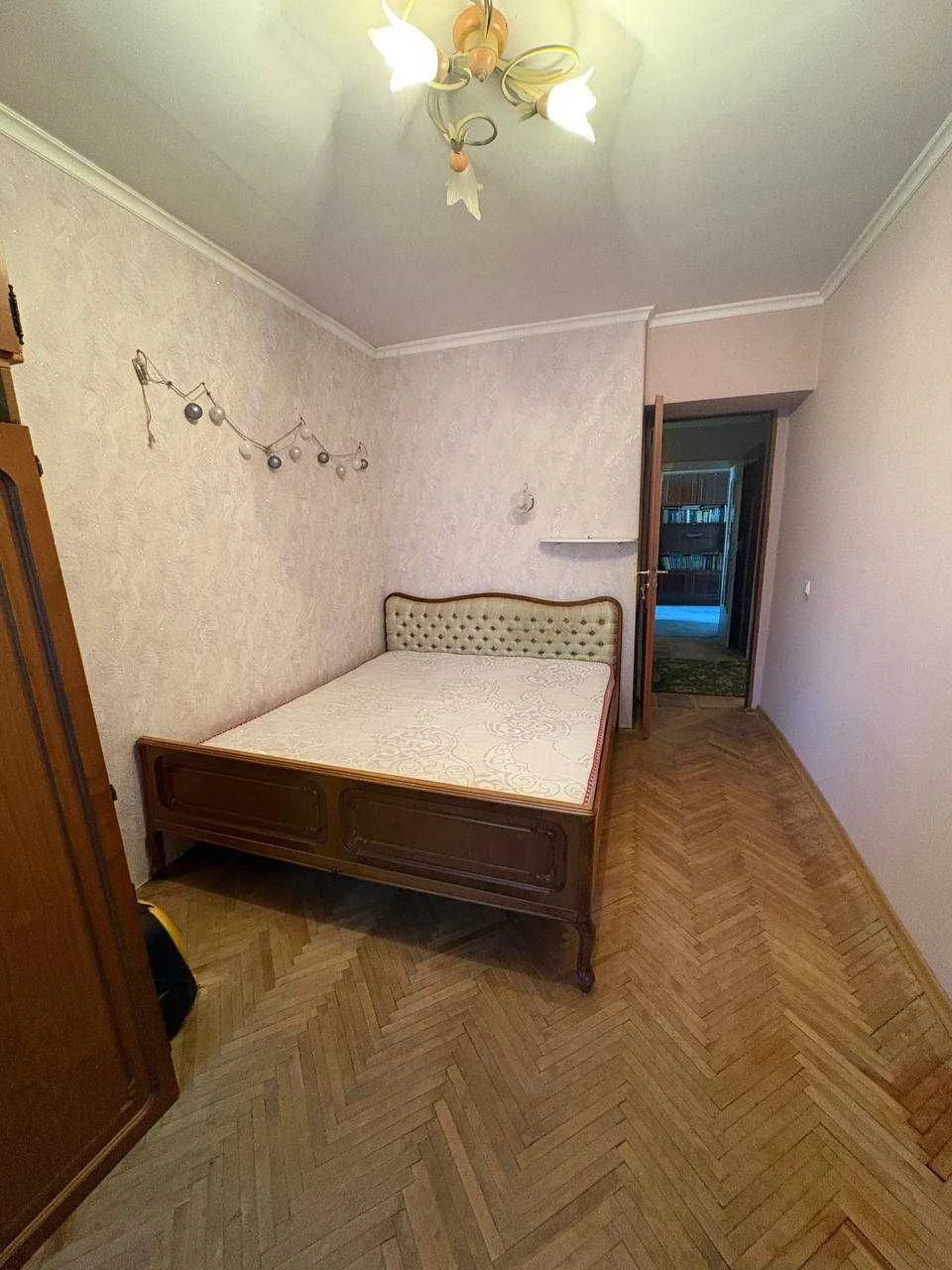 Продаж 4-кімнатної квартири по вул. Раковського (Сихівський